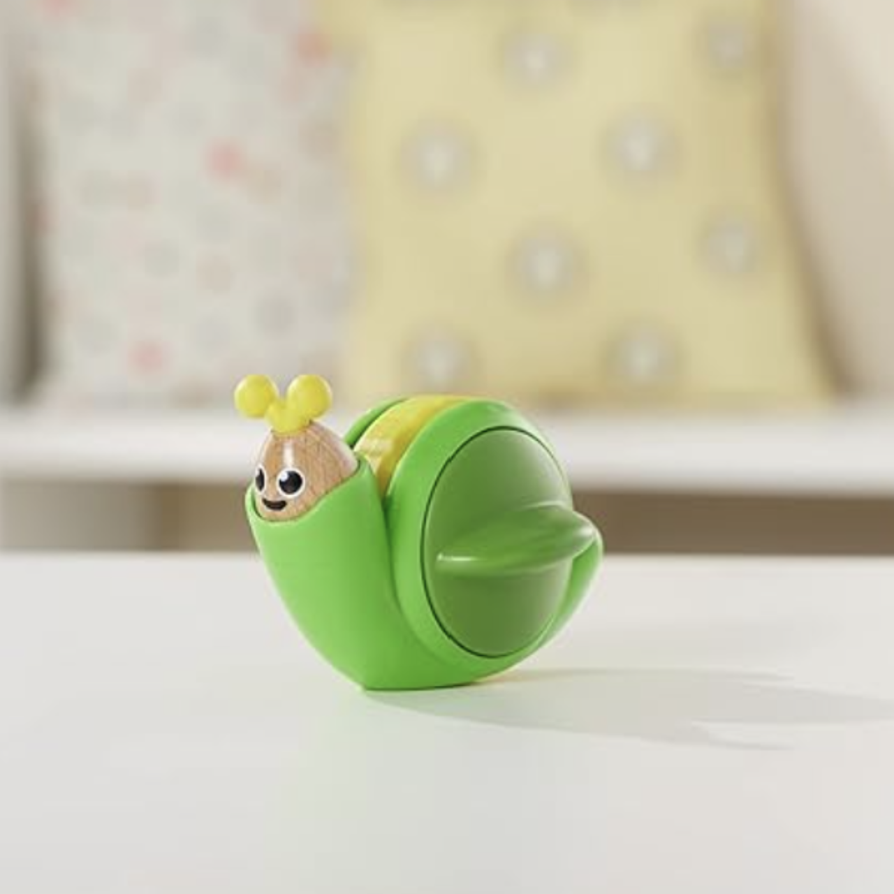 PLAYSKOOL Little Wonders - Shelby Snail Sensory Toy (for ages 6 months and up)