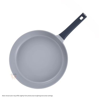 MASTERPRO Gastro Premium Cast Aluminum Non-stick Frypan with Lid - 32cm (12.5")